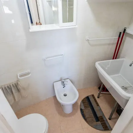 Lido Piccolo Vista Mare Con Garage - Apulia *