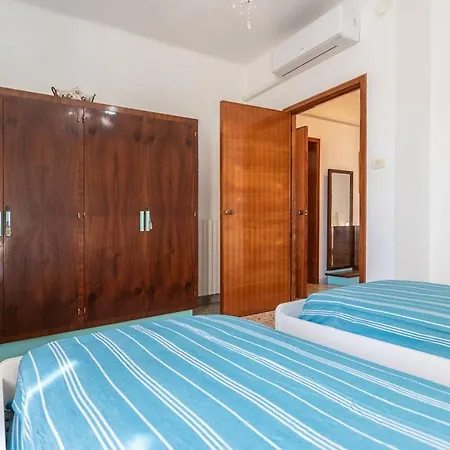 Apartamento Lido Piccolo Vista Mare Con Garage - Apulia