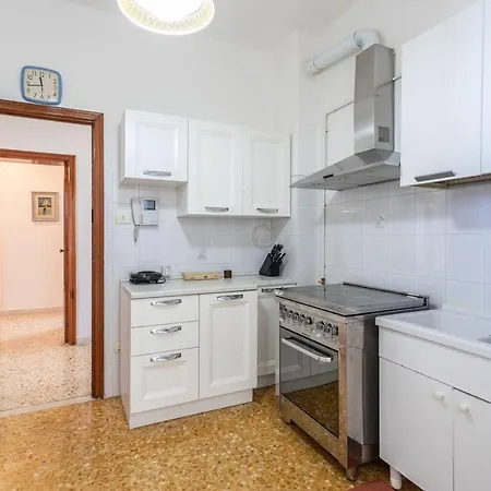 Apartamento Lido Piccolo Vista Mare Con Garage - Apulia *